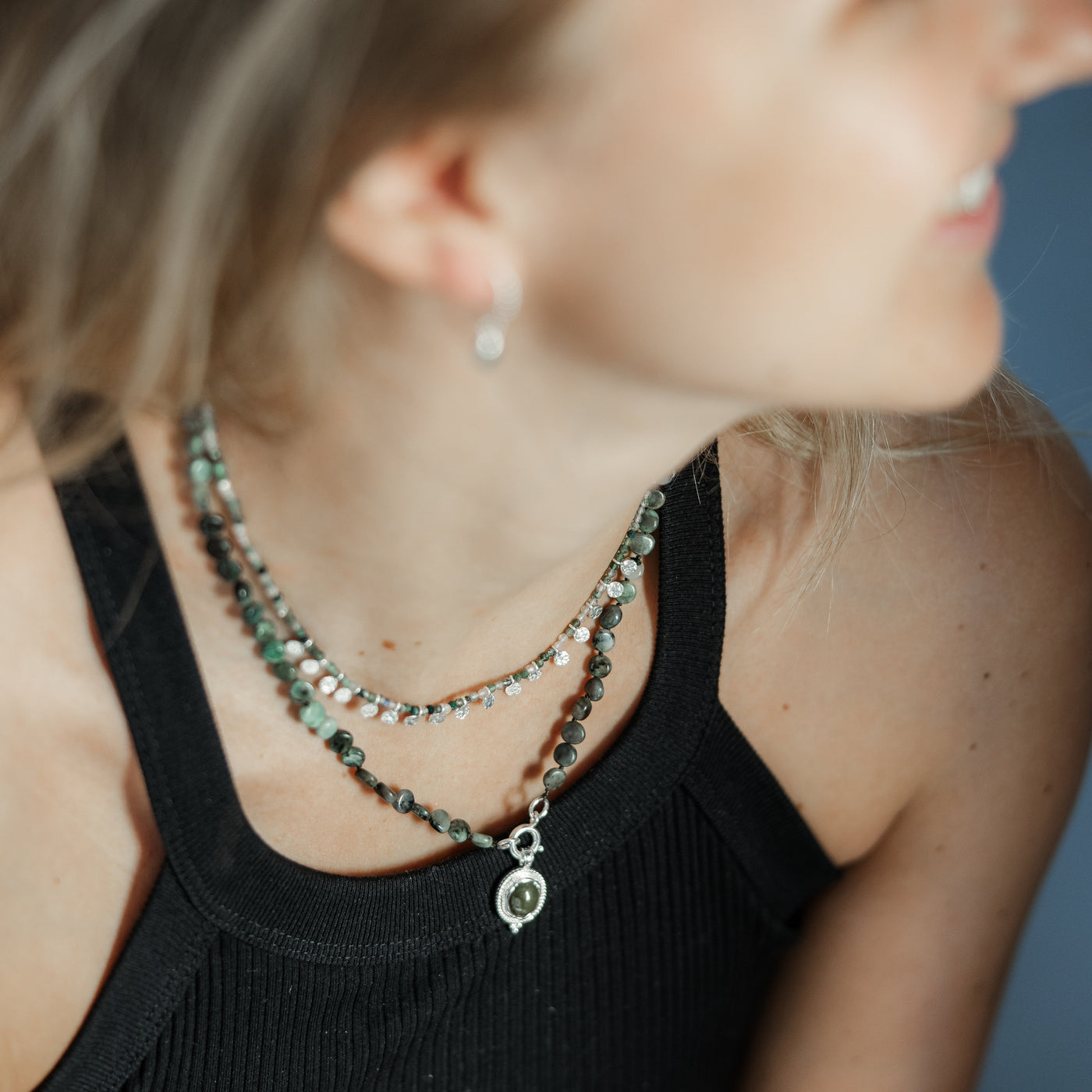 Halskette "Emerald mit kleinem Vesonit Anhänger"