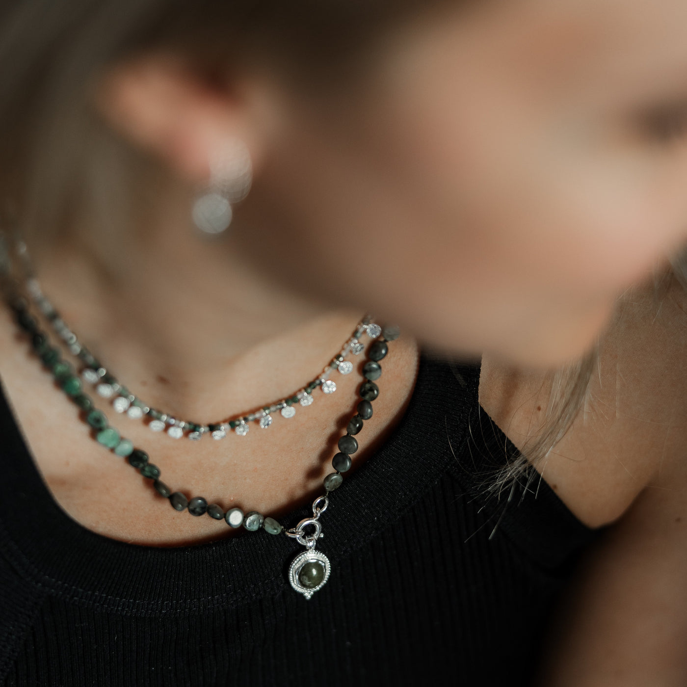 Halskette "Emerald mit kleinem Vesonit Anhänger"