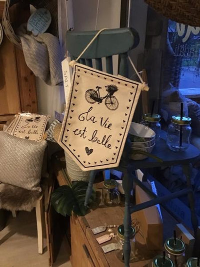 Wimpel ,,La Vie est belle''